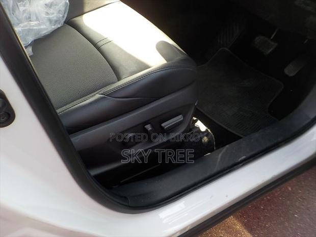 Toyota Corolla Cross 1.8 Hybrid FWD 2021 Pearl