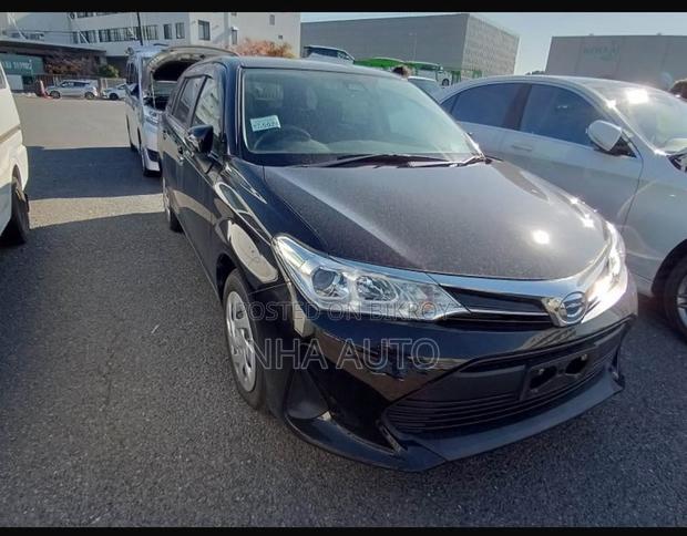 Toyota Corolla Fielder 1.5 Hybrid FWD 2022 Black