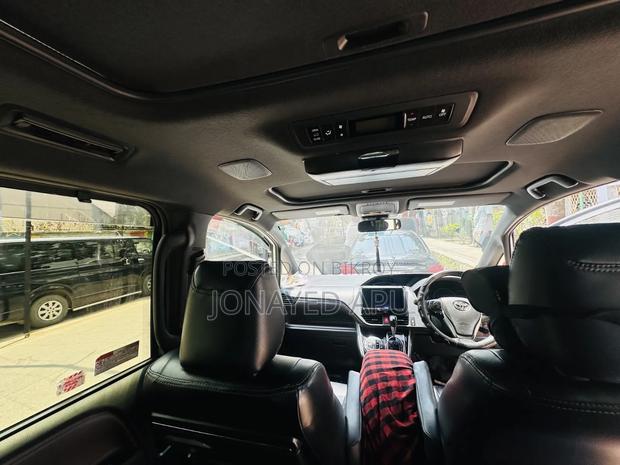Toyota Esquire 2.0 AWD (7 Seater) 2017 Pearl