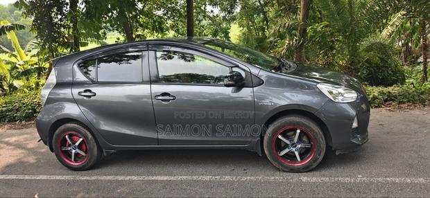 Toyota Aqua 2014 Gray