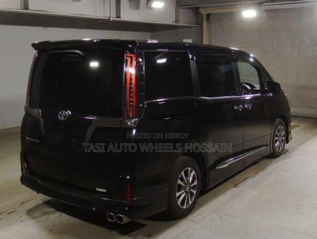 Toyota Esquire 2.0 FWD (7 Seater) 2021 Black