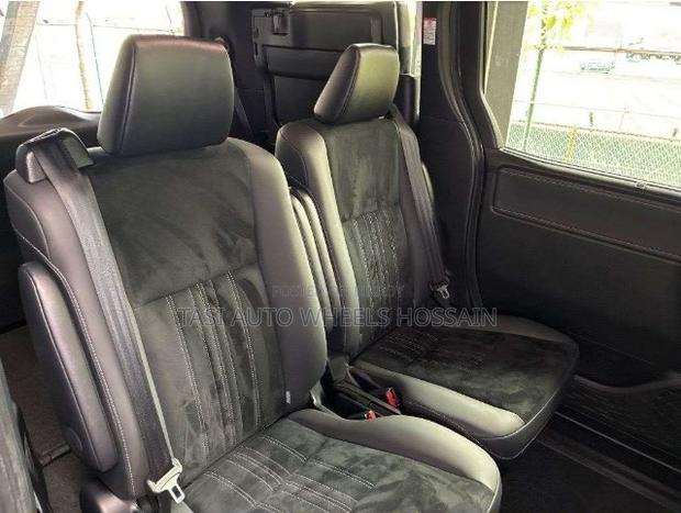 Toyota Esquire 2.0 FWD (7 Seater) 2021 Black