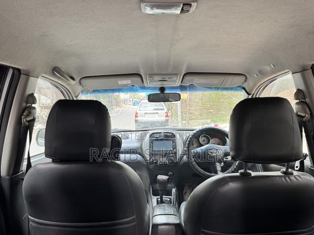 Toyota RAV4 2005 Gray
