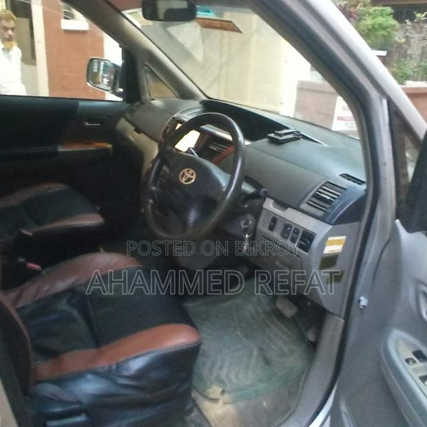 Toyota Noah 2.0 AWD (8 Seater) 2004 Silver