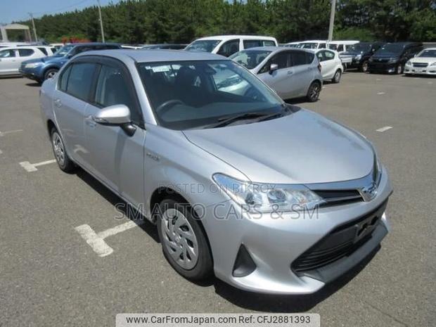 Toyota Axio 2021 Silver