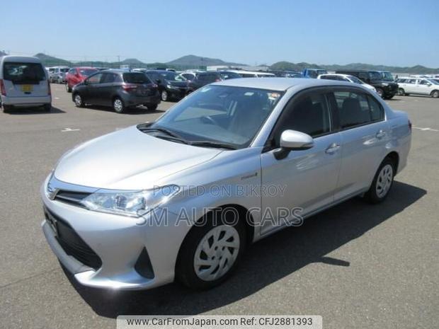 Toyota Axio 2021 Silver