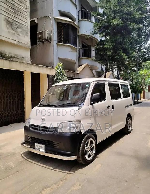Toyota Noah 2016 White