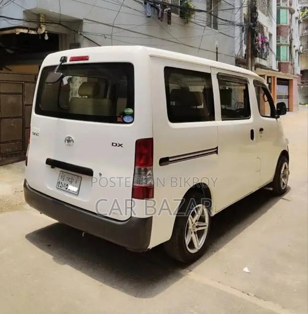 Toyota Noah 2016 White