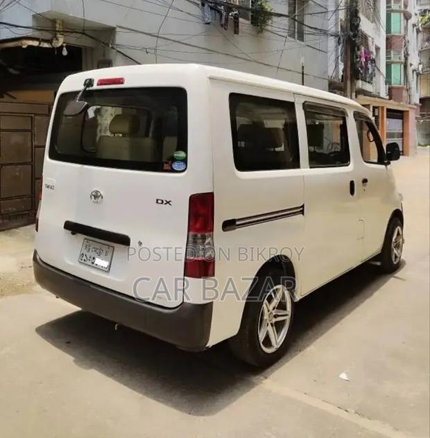 Toyota Noah 2016 White