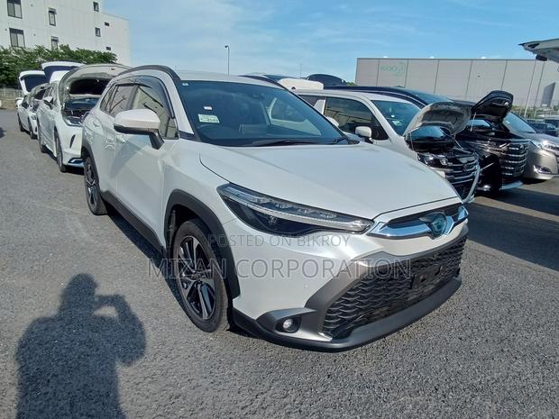 Toyota Corolla Cross 1.8 Hybrid AWD 2022 Pearl