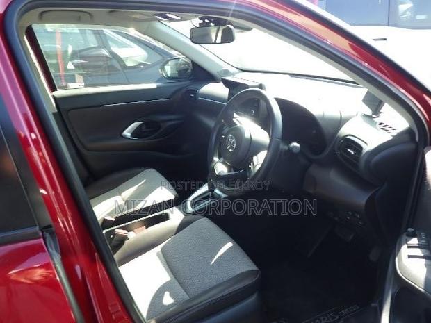 Toyota Yaris Cross 1.5 Hybrid AWD 2022 Red