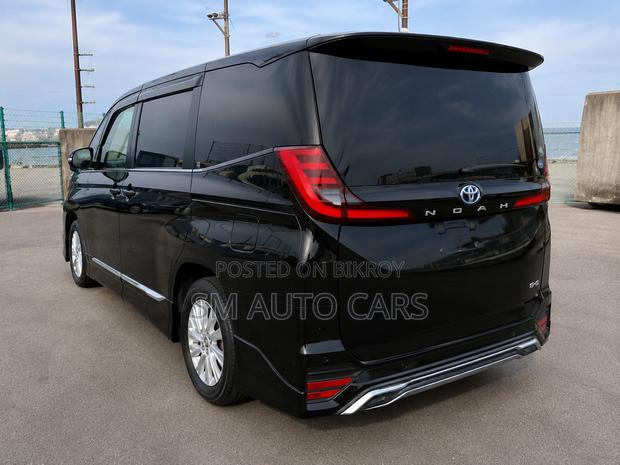 Toyota Noah 2023 Black