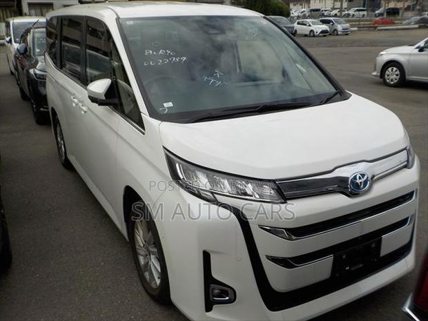 Toyota Noah 2022 Pearl