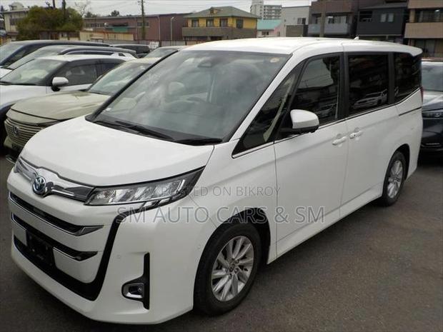 Toyota Noah 2022 Pearl