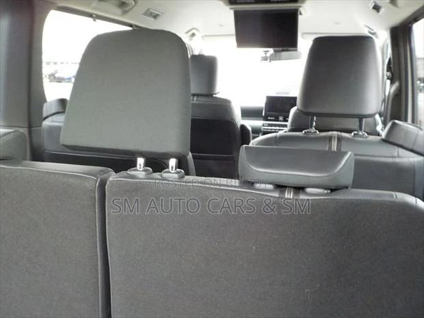 Toyota Noah 2022 Pearl