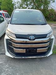 Toyota Noah 2023 Pearl for sale