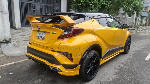 Toyota C-Hr XLE FWD 2019 Yellow