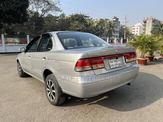 Nissan Sunny 2003 Silver