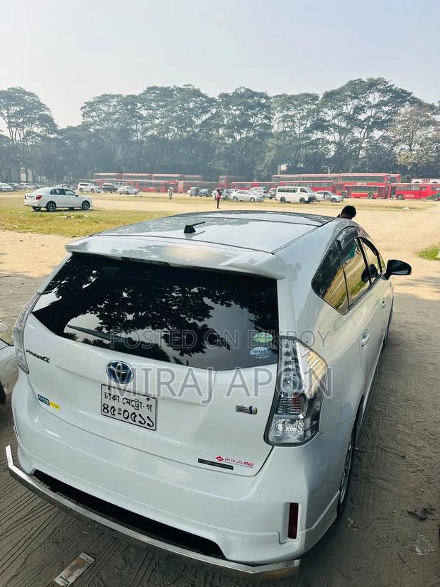 Toyota Prius 2014 Pearl