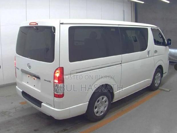 Toyota HiAce 2023 Pearl