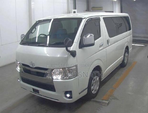 Toyota HiAce 2023 Pearl