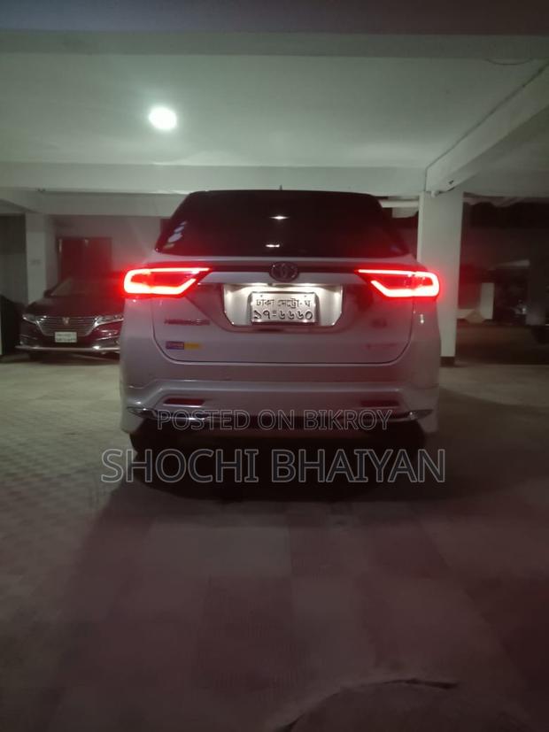 Toyota Harrier Hybrid Premium 2018 Pearl