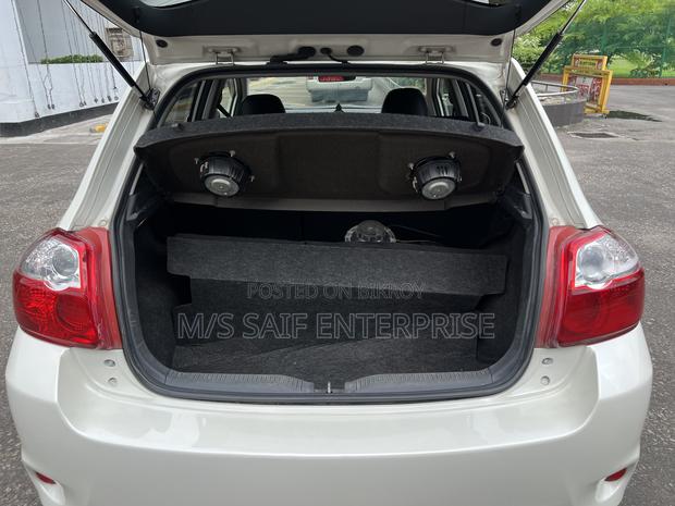 Toyota Auris 2010 Pearl