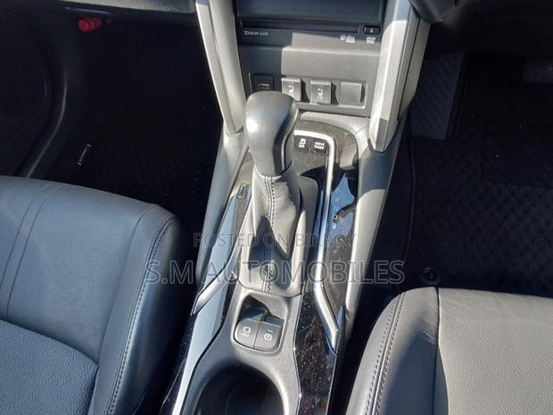 Toyota Corolla Cross 1.8 Hybrid AWD 2021 Pearl