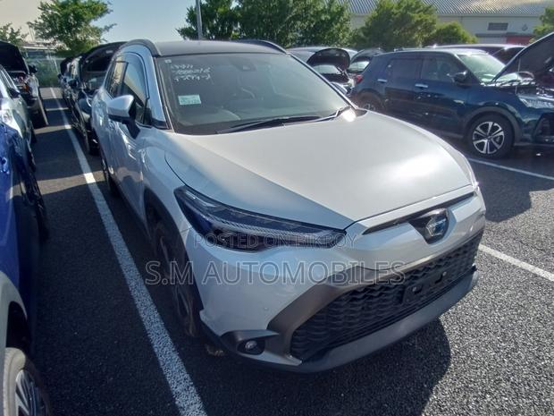 Toyota Corolla Cross 1.8 Hybrid AWD 2021 Pearl