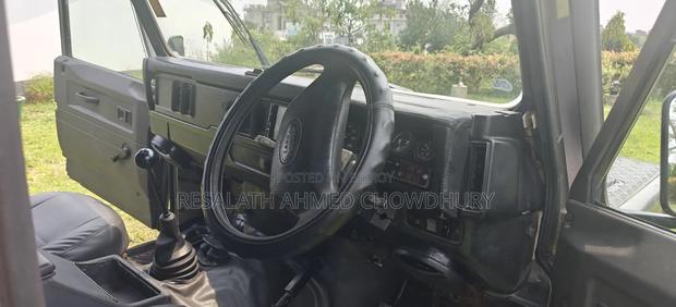 Land Rover Defender 90 1994 Gray