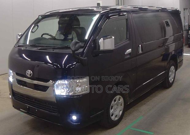 Toyota HiAce 2023 Black