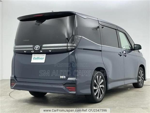 Toyota Voxy 2022 Gray