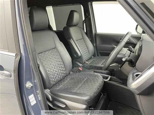Toyota Voxy 2022 Gray