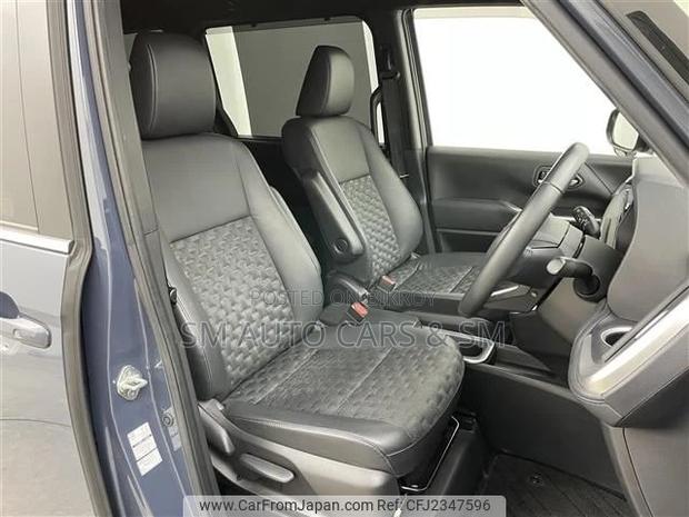 Toyota Voxy 2022 Gray