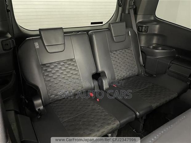 Toyota Voxy 2022 Gray