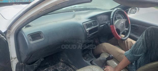Toyota Corolla 1.3 Saloon 1992 Off White