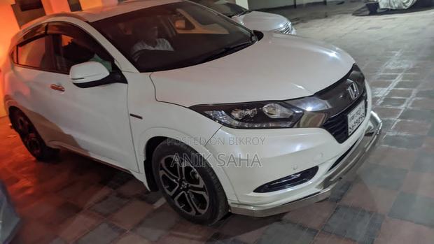 Honda Vezel 1.5 Hybrid 2WD 2016 Pearl