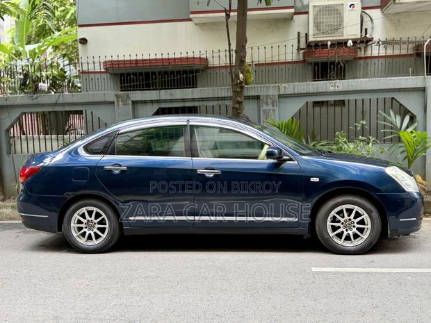 Nissan Bluebird 2008 Blue