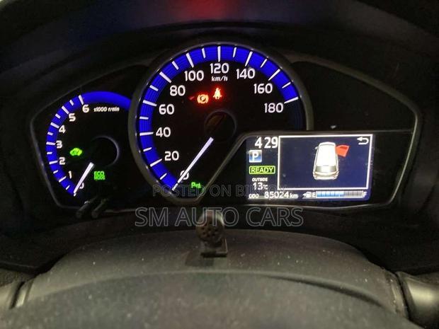 Toyota Corolla Fielder 1.5 Hybrid FWD 2021 Black