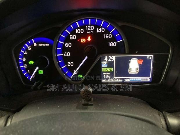 Toyota Corolla Fielder 1.5 Hybrid FWD 2021 Black