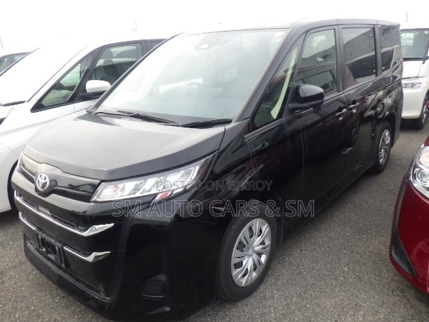 Toyota Noah 2022 Black