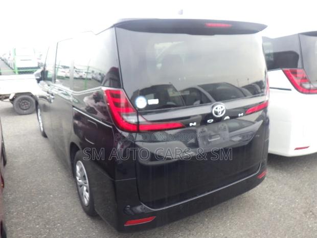 Toyota Noah 2022 Black