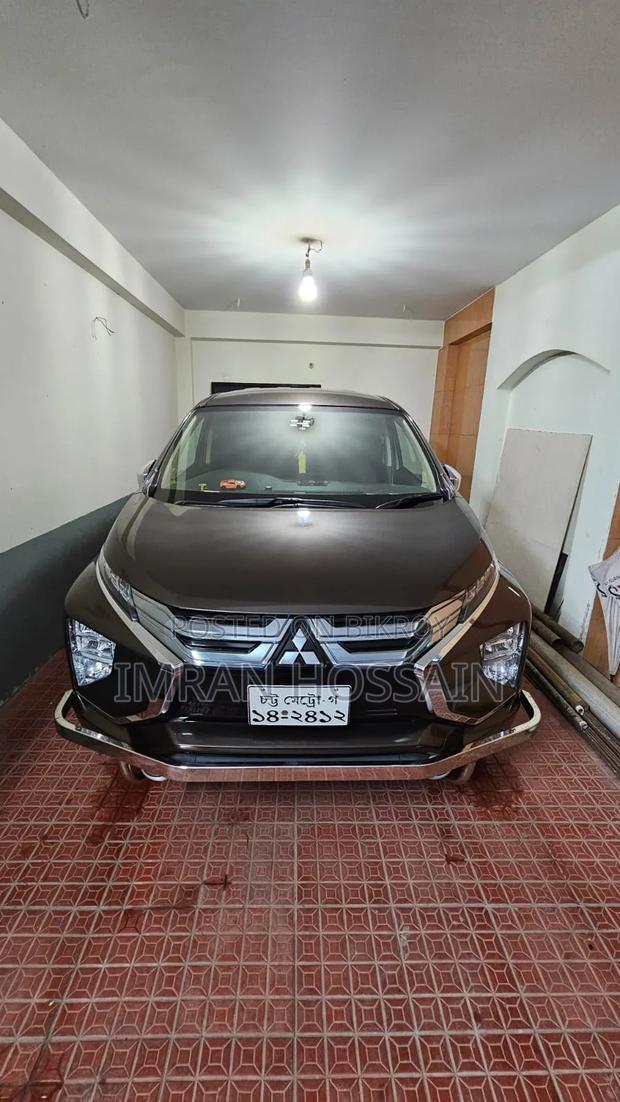 Mitsubishi Xpander 2022 Brown