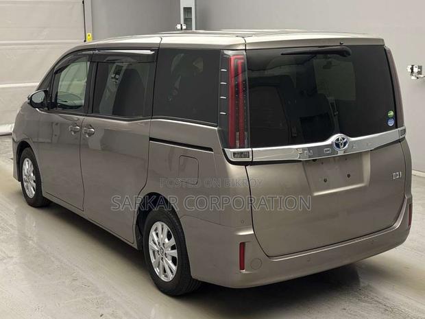 Toyota Noah 2021 Brown