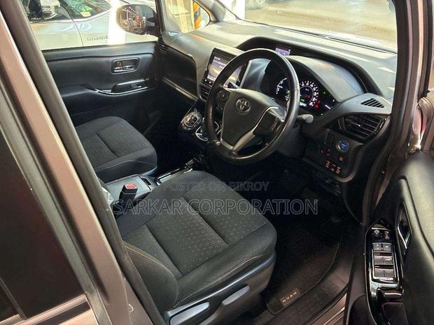 Toyota Noah 2021 Brown