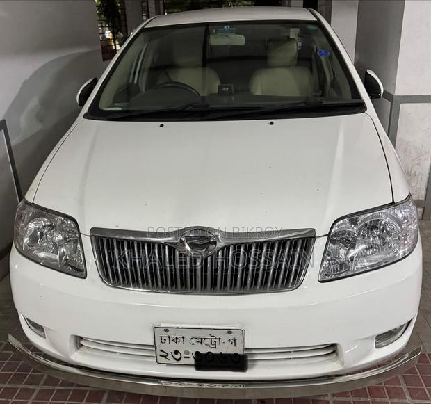 Toyota Corolla 2005 White