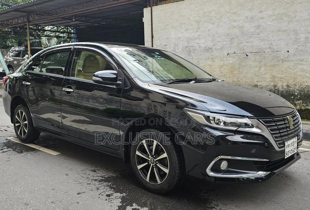 Toyota Premio 2017 Black