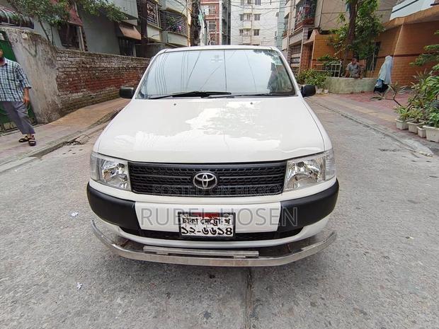 Toyota Probox 2004 White