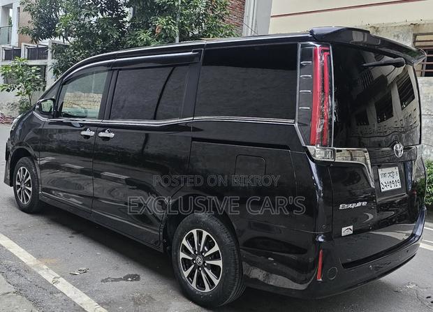 Toyota Esquire 2019 Black
