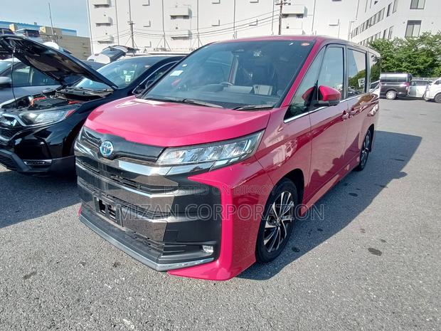 Toyota Corolla 2022 Red